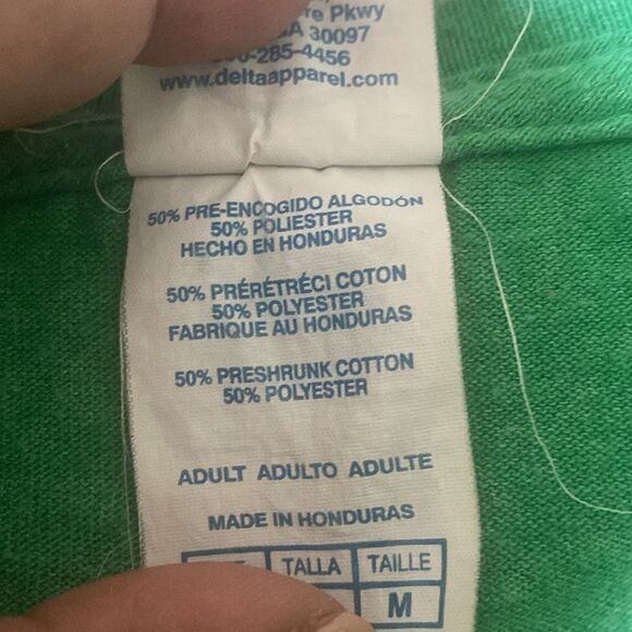 Delta Pro Weight VTG Snoopy Graphic Christmas T-Shirt  M - Picture 5 of 5